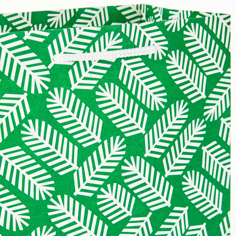 Hallmark Assorted Sizes And Designs 12-Pack Christmas Gift Bags 8 Hallmark Assorted Sizes And Designs 12-Pack Christmas Gift Bags - Image 6