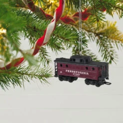 Hallmark Lionel® Pennsylvania K4 Caboose Metal Ornament -Hallmark online Shop Lionel Trains Red and Black Caboose Keepsake Ornament 2199QXI6379 02
