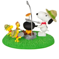 Hallmark The Peanuts® Gang Pancake Pals Ornament -Hallmark online Shop Snoopy Beagle Scouts Pancake Breakfast Keepsake Ornament 1899QXI7049 06